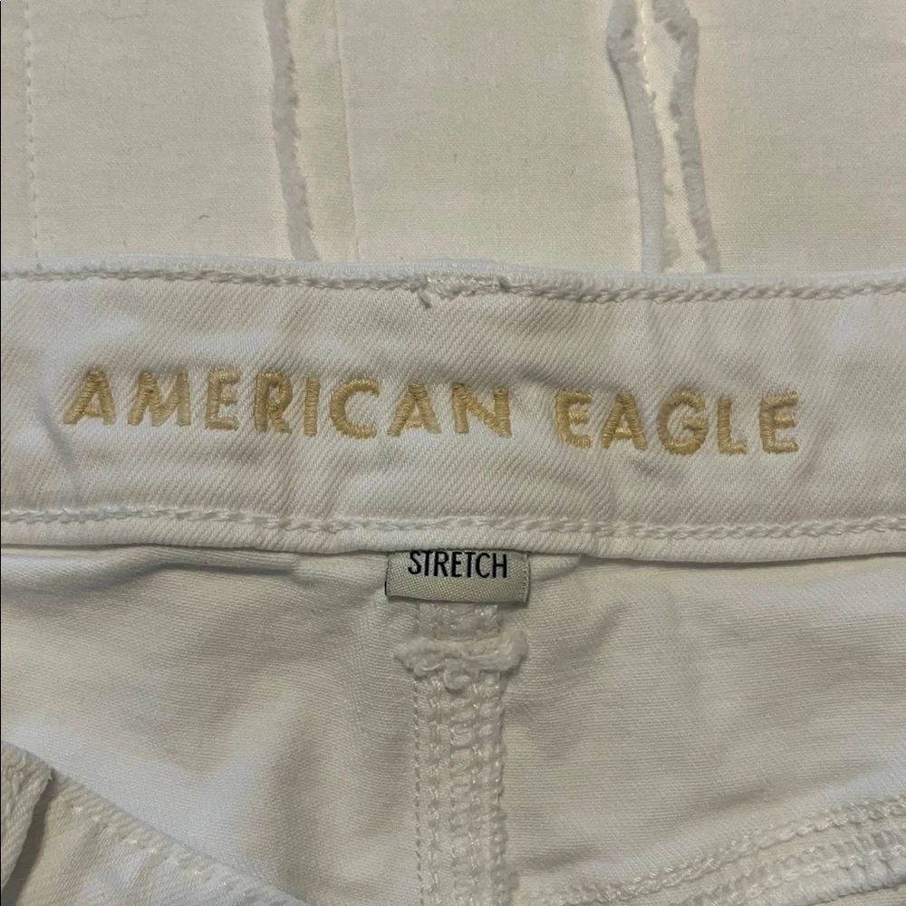 AMERICAN EAGLE white dreamy drape stretch baggy jort - Picture 3 of 8